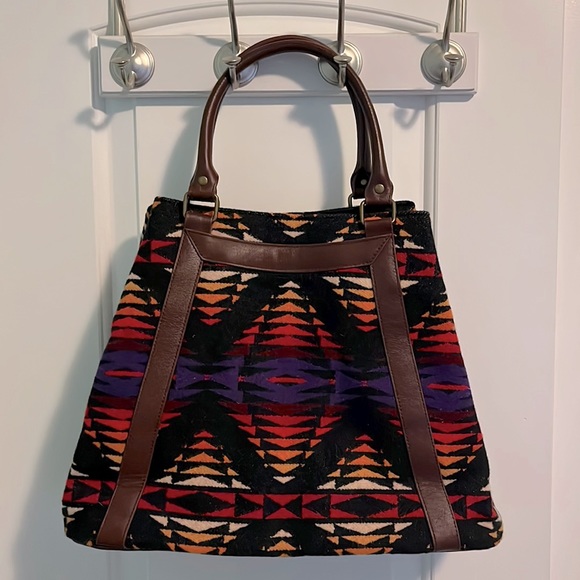 Pendleton Handbags - Pendleton Hand bag/ purse/ tote Blanket pattern